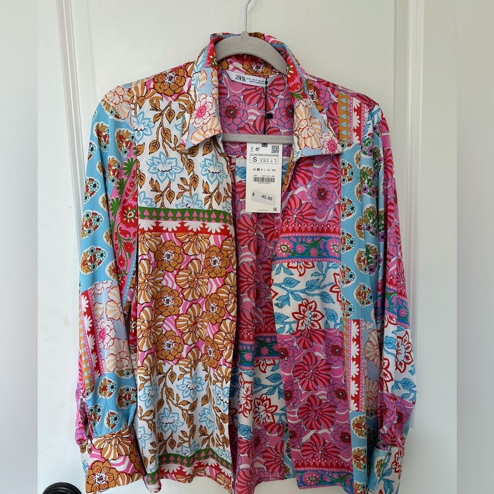 Printed satin Zara button down shirt, never worn, new with tags